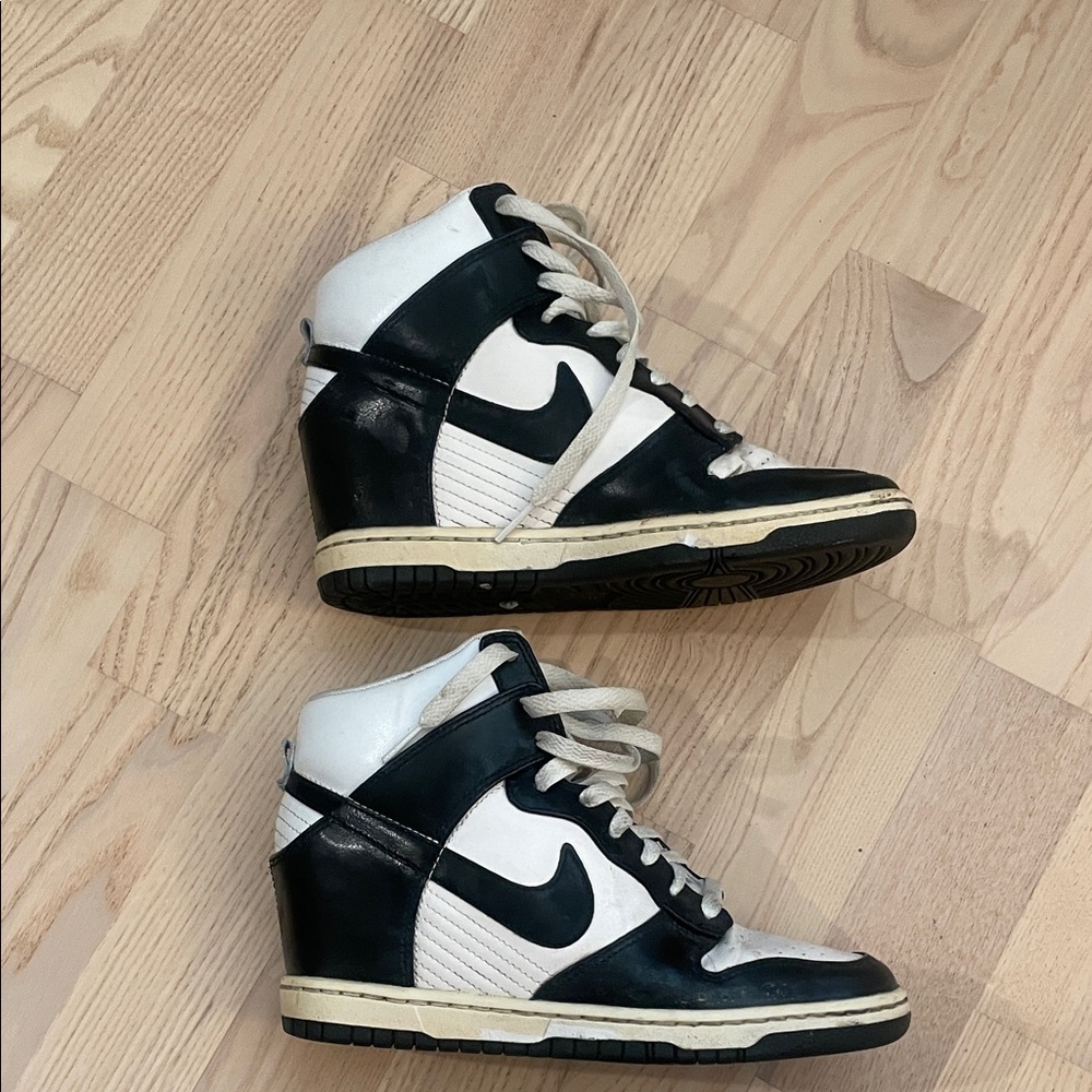 Nike Women's Black and White High-Top Sneakers